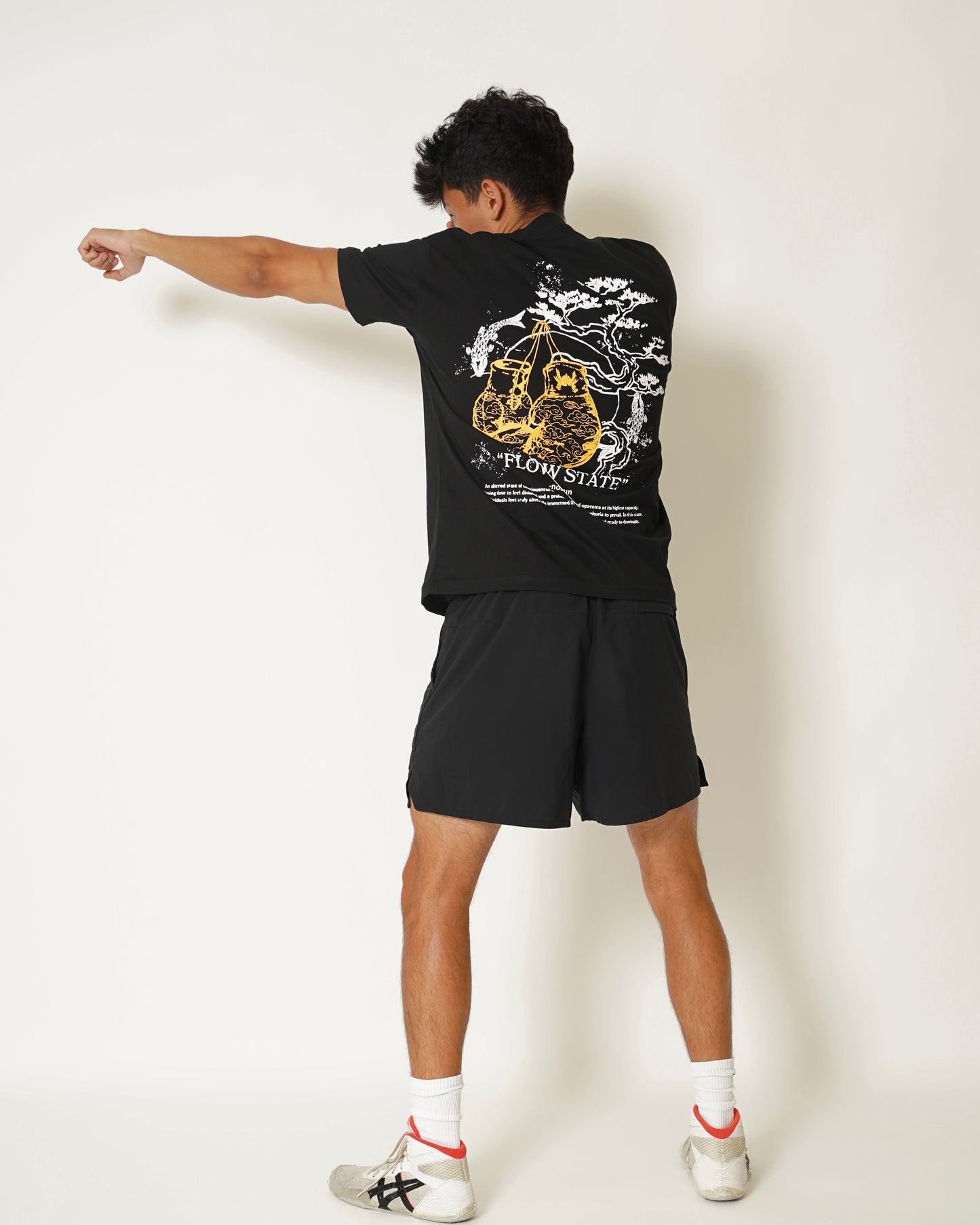 「Flow State」ブラックTシャツ