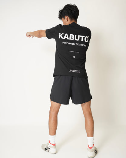 シグネチャーブラックTシャツ